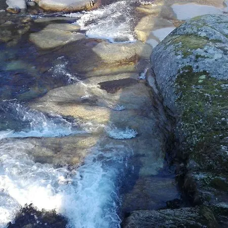 Los Chozos De Gredos Camping