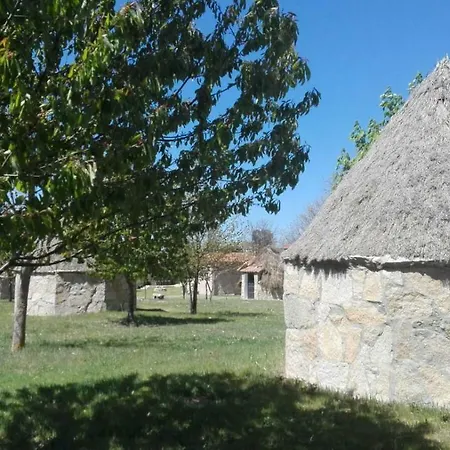 Campsite Los Chozos De Gredos *